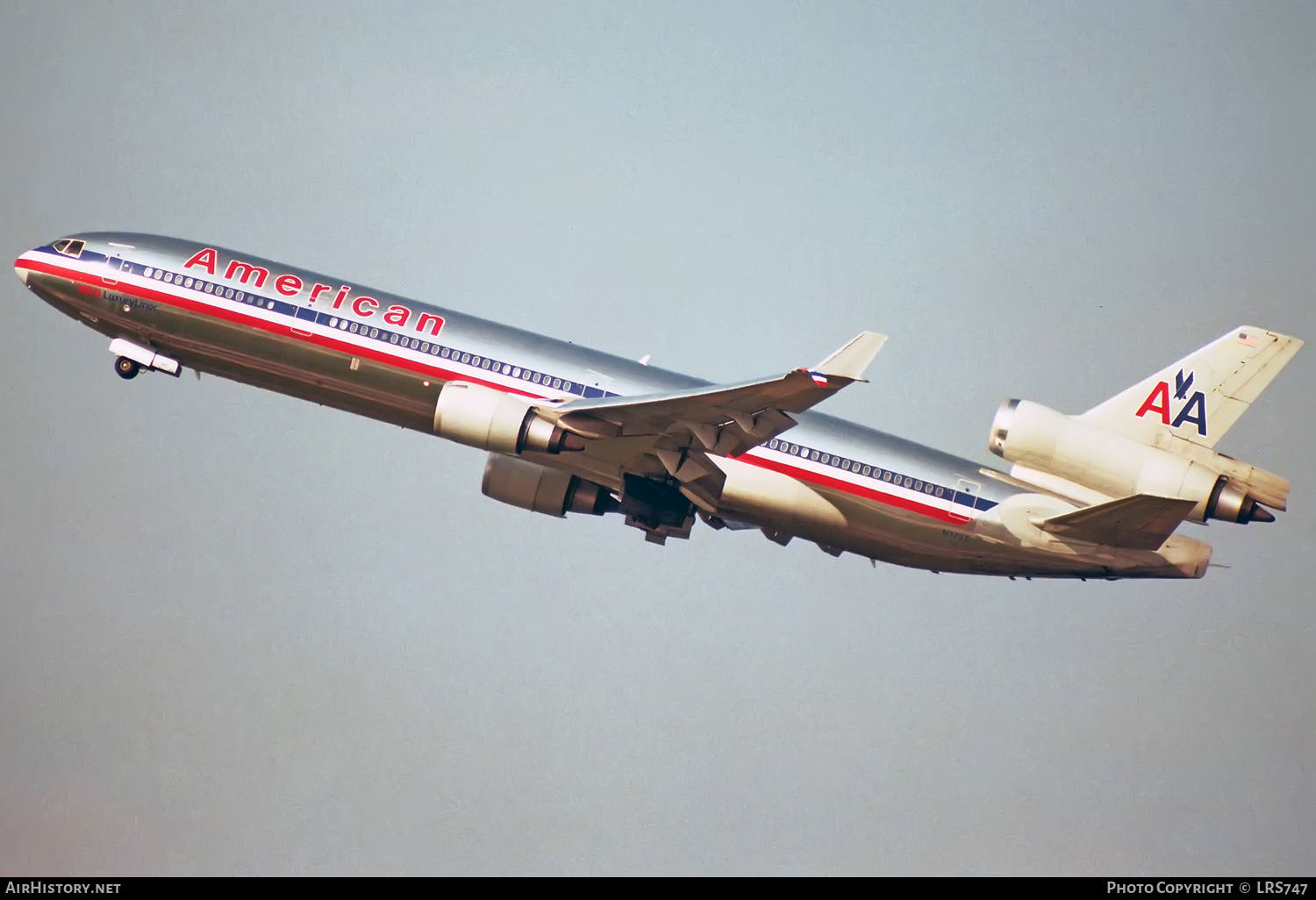 Aircraft Photo of N1756 | McDonnell Douglas MD-11 | American Airlines | AirHistory.net #369143