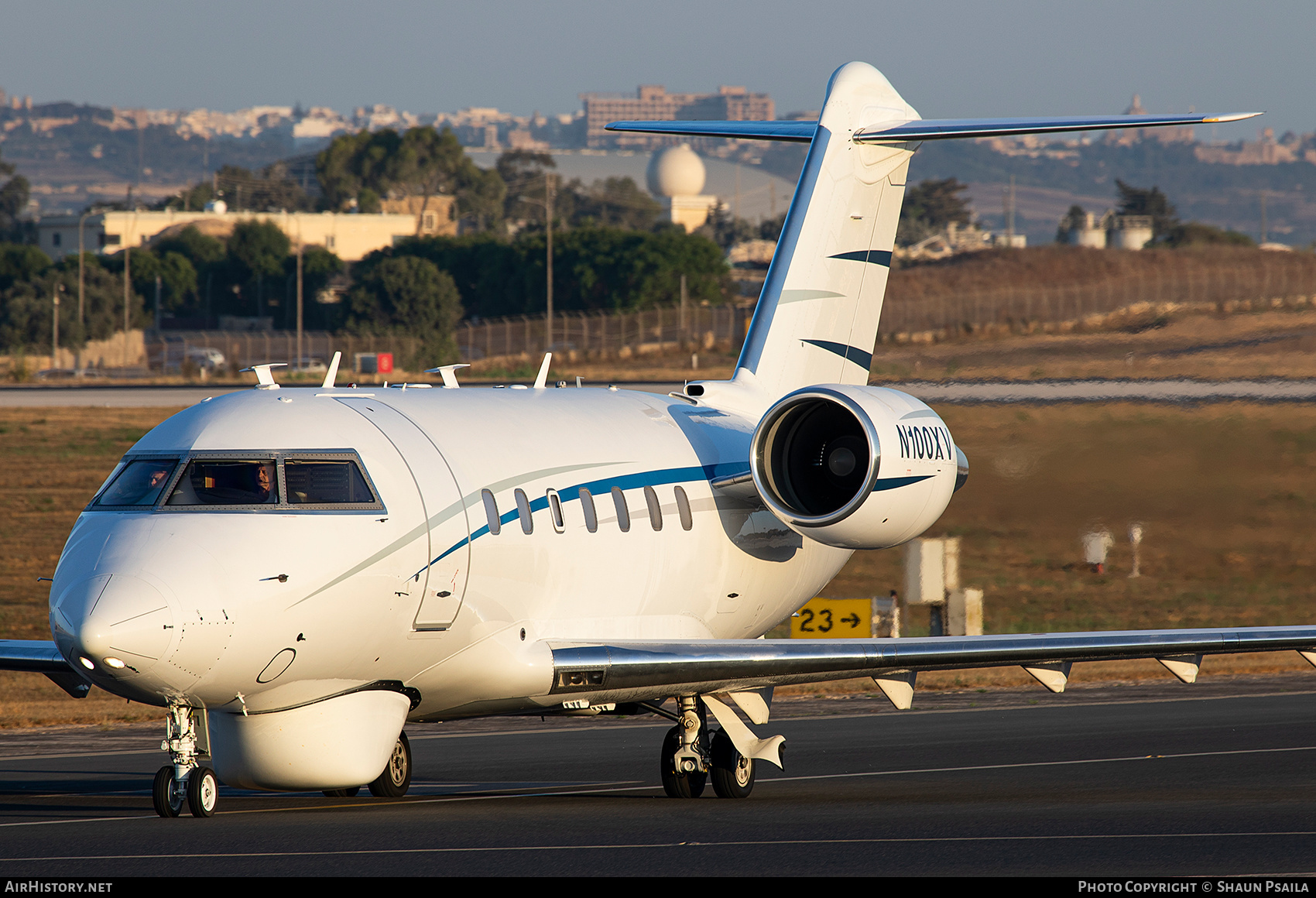 Aircraft Photo of N100XV | Bombardier Challenger 604 (CL-600-2B16) | AirHistory.net #369173