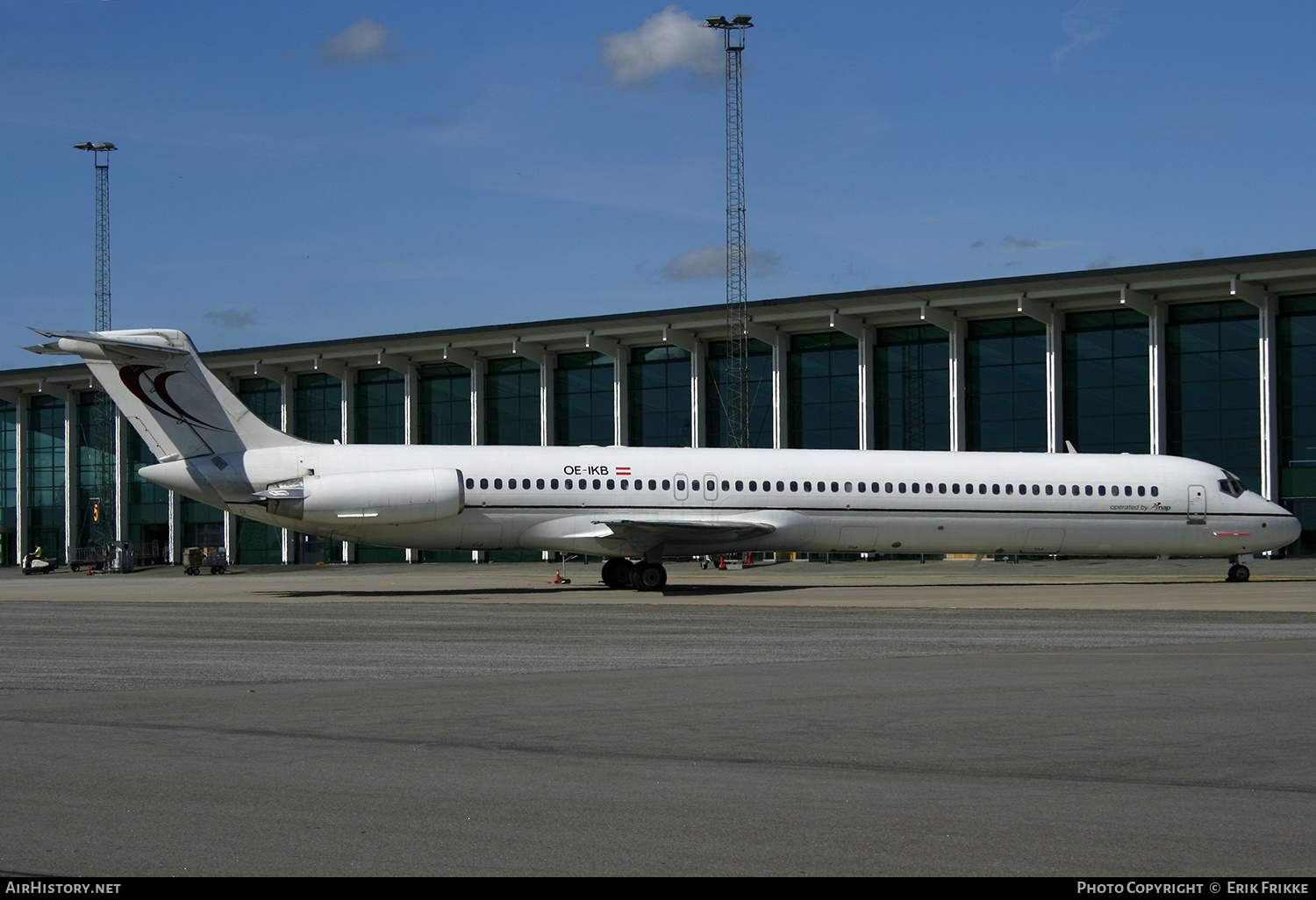 Aircraft Photo of OE-IKB | McDonnell Douglas MD-83 (DC-9-83) | MAP Executive Flight Service | AirHistory.net #369207