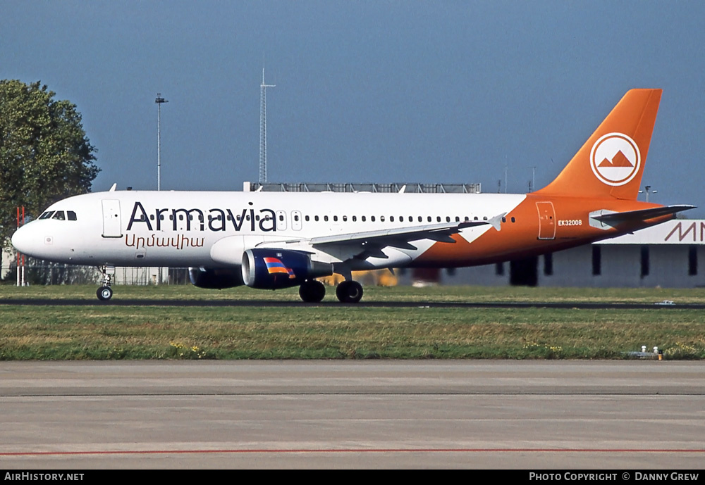 Aircraft Photo of EK32008 | Airbus A320-211 | Armavia | AirHistory.net #369222