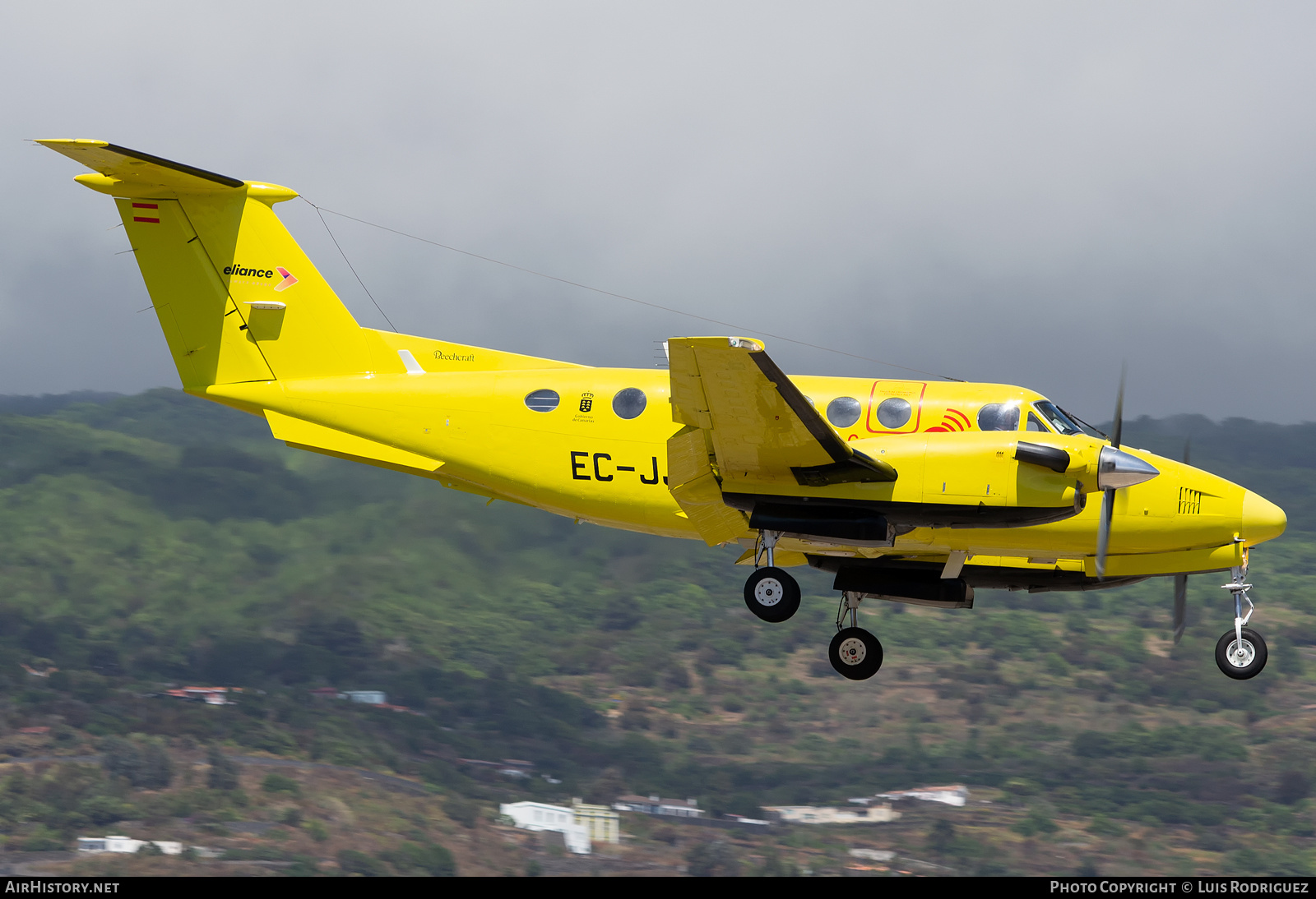 Aircraft Photo of EC-JJP | Beech 200 Super King Air | Servicio de Urgencias Canario - SUC | AirHistory.net #369231