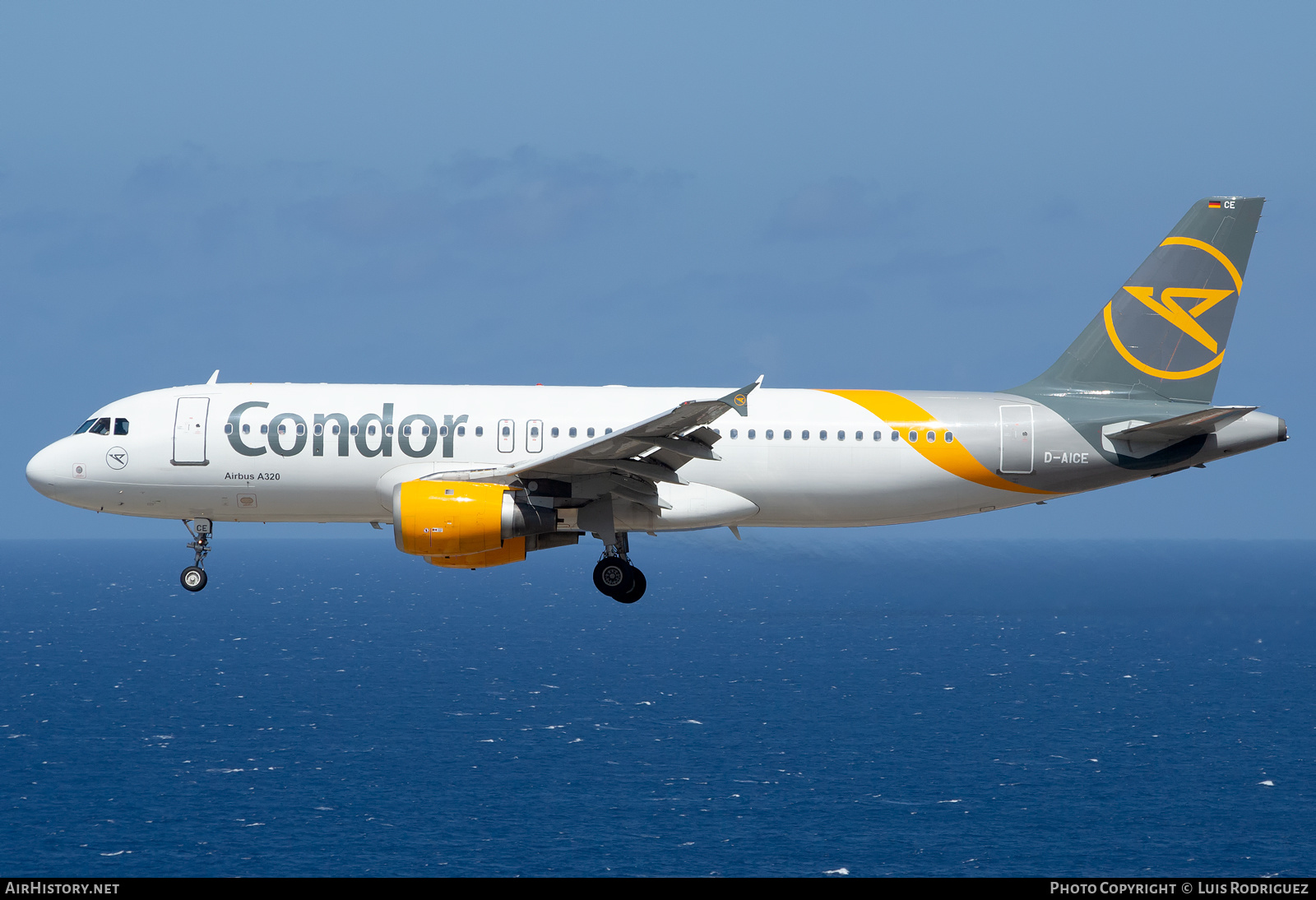 Aircraft Photo of D-AICE | Airbus A320-212 | Condor Flugdienst | AirHistory.net #369233