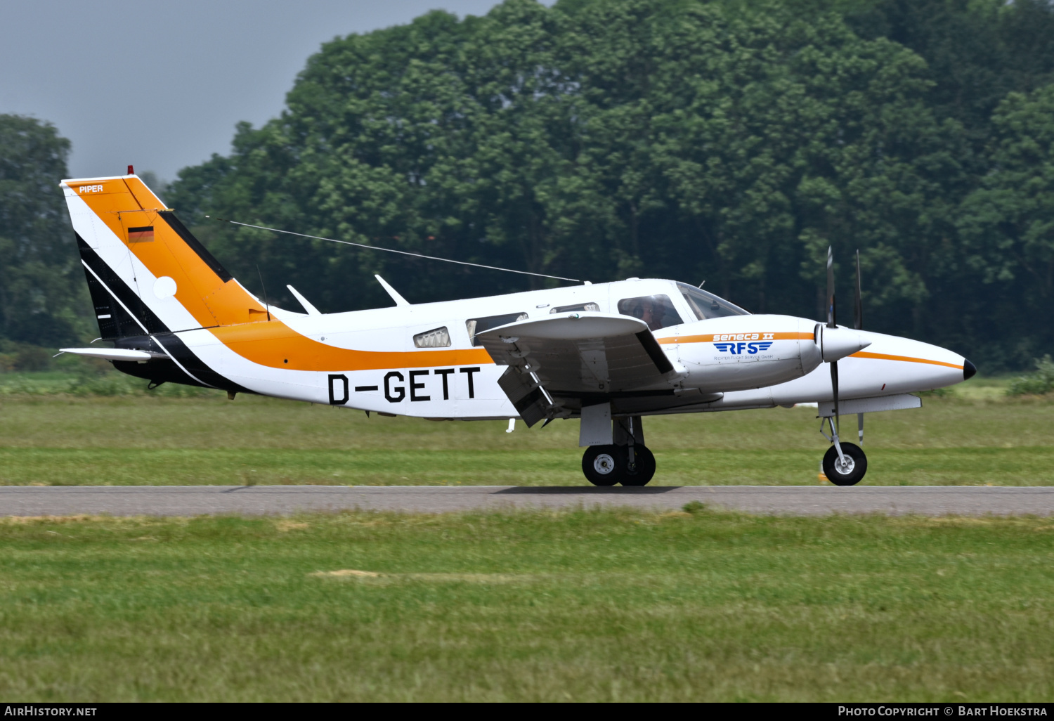 Aircraft Photo of D-GETT | Piper PA-34-200T Seneca II | RFS - Richter Flight Service | AirHistory.net #369360