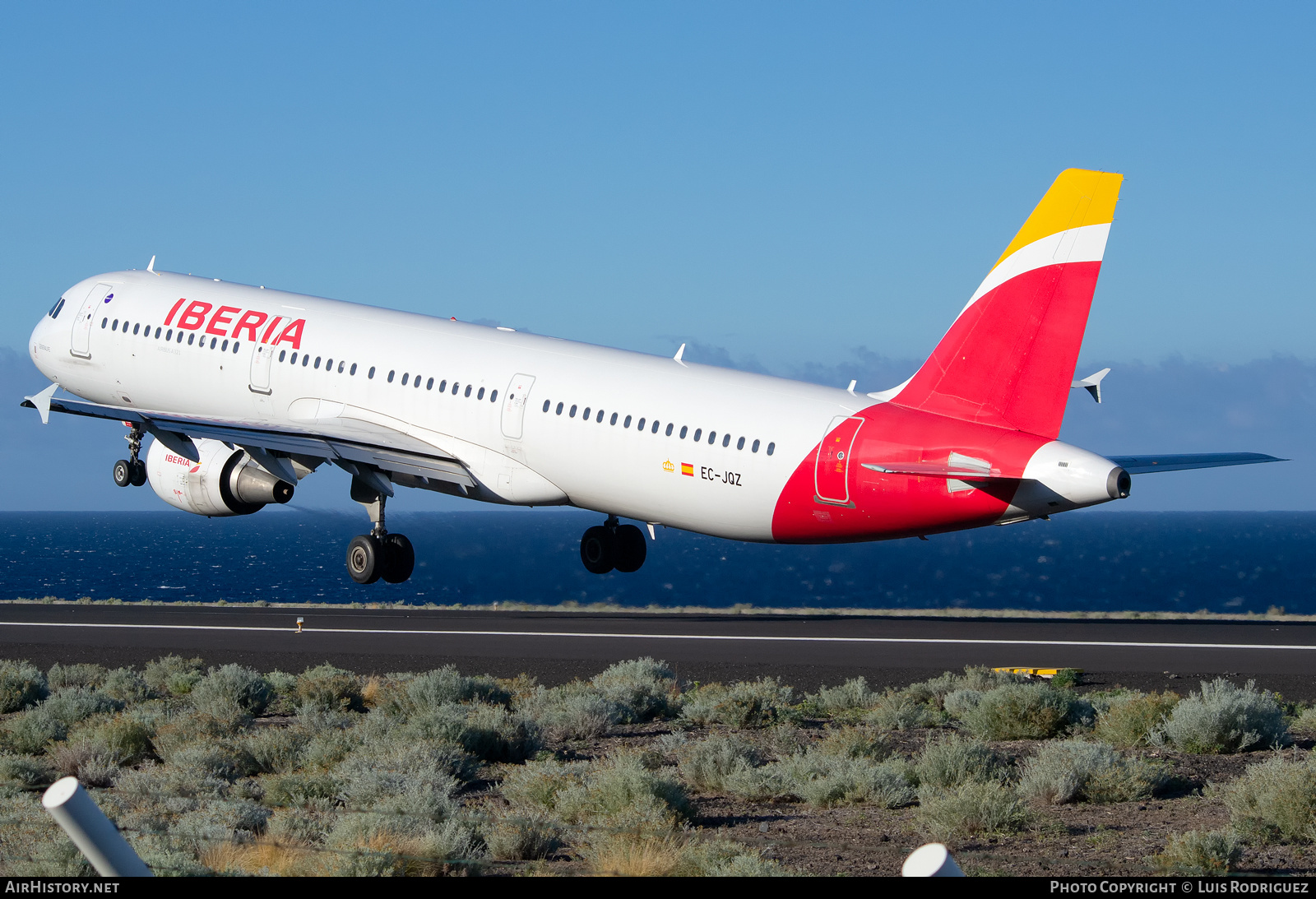 Aircraft Photo of EC-JQZ | Airbus A321-211 | Iberia | AirHistory.net #369361