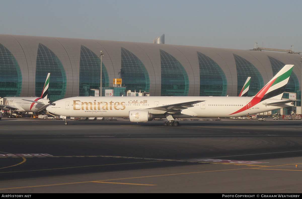 Aircraft Photo of A6-EMW | Boeing 777-31H/ER | Emirates | AirHistory.net #369438