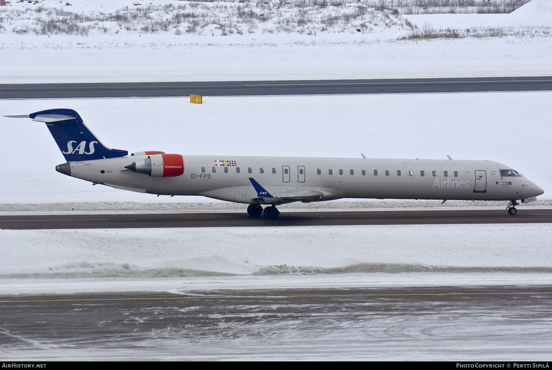 Aircraft Photo of EI-FPD | Bombardier CRJ-900LR (CL-600-2D24) | Scandinavian Airlines - SAS | AirHistory.net #369540