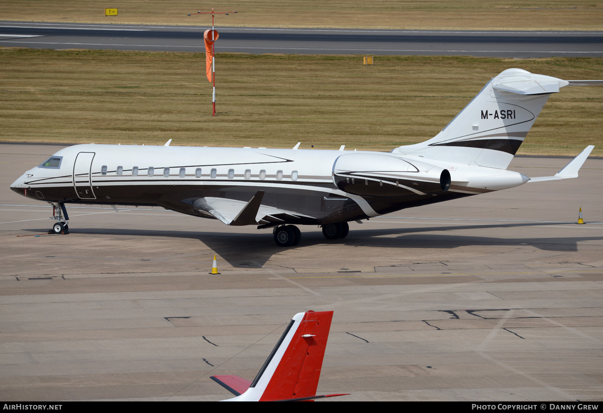 Aircraft Photo of M-ASRI | Bombardier Global Express (BD-700-1A10) | AirHistory.net #369553