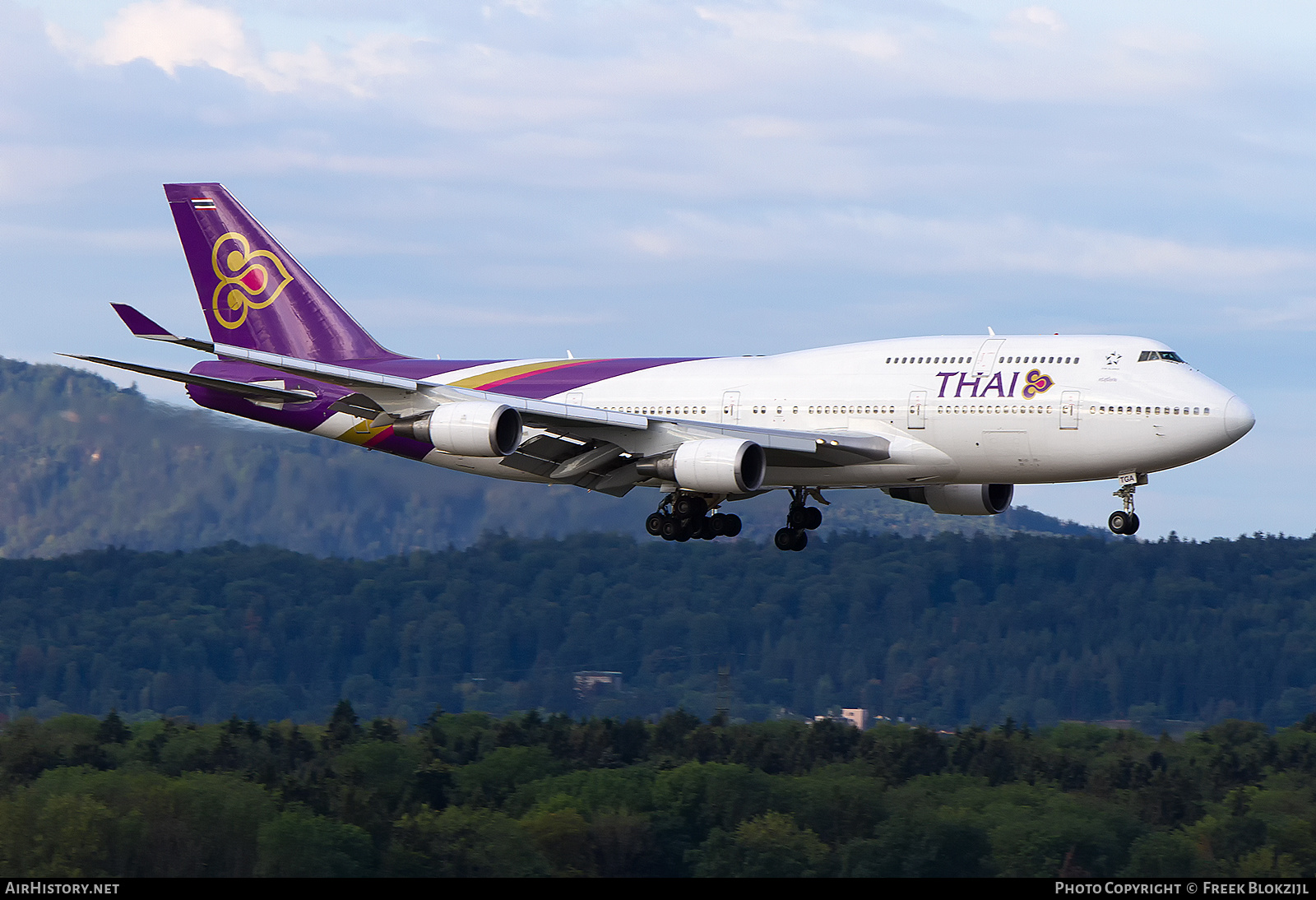 Aircraft Photo of HS-TGA | Boeing 747-4D7 | Thai Airways International | AirHistory.net #369610