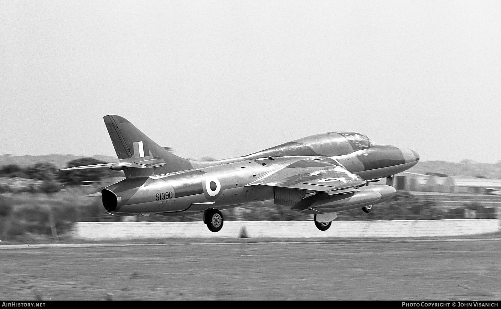 Aircraft Photo of S1390 | Hawker Hunter T66 | India - Air Force | AirHistory.net #369656