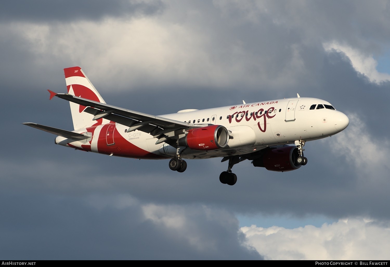 Aircraft Photo of C-GITR | Airbus A319-112 | Air Canada Rouge | AirHistory.net #369871