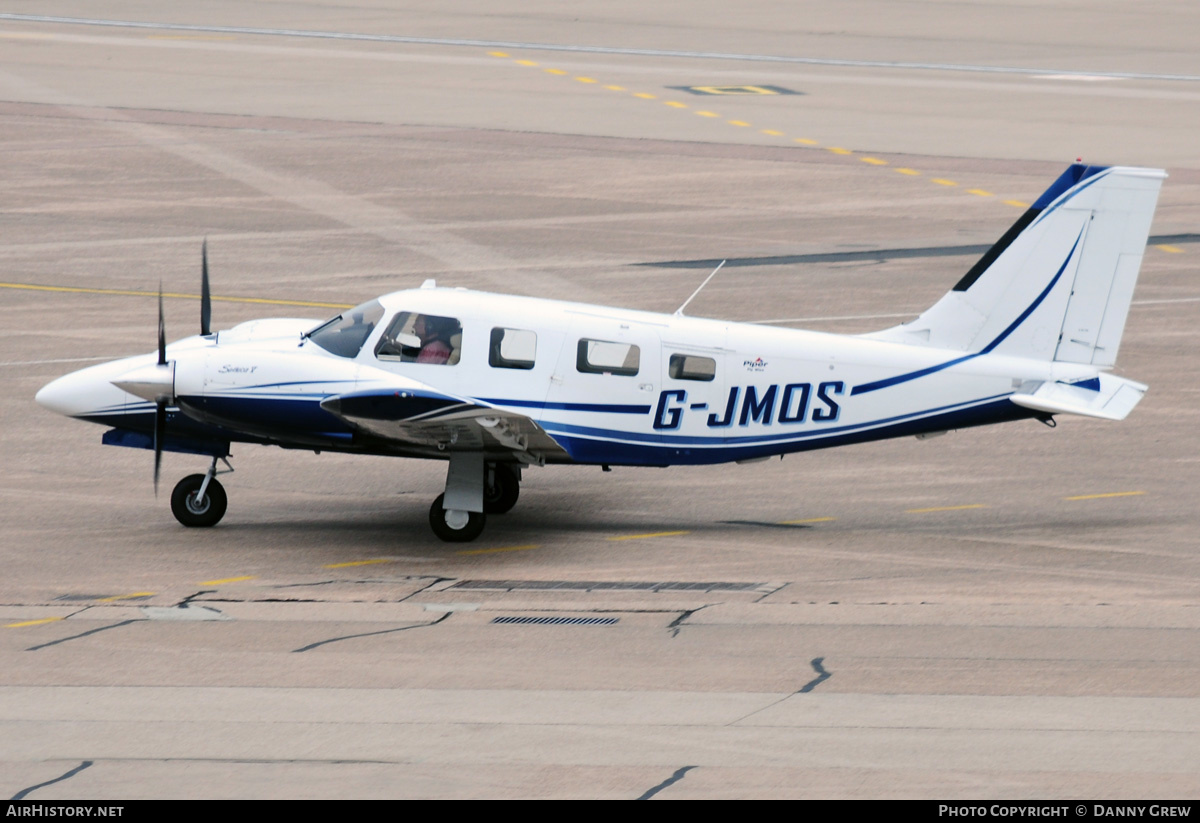 Aircraft Photo of G-JMOS | Piper PA-34-220T Seneca V | AirHistory.net #370039