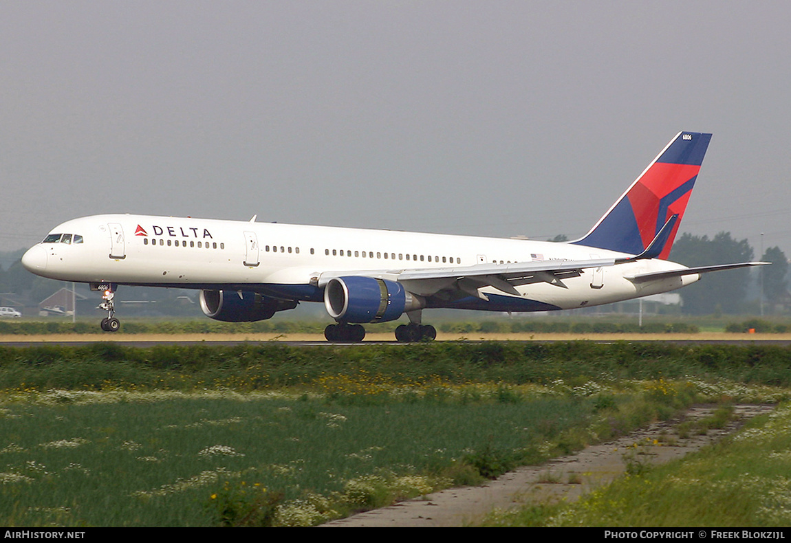 Aircraft Photo of N709TW | Boeing 757-2Q8 | Delta Air Lines | AirHistory.net #370148
