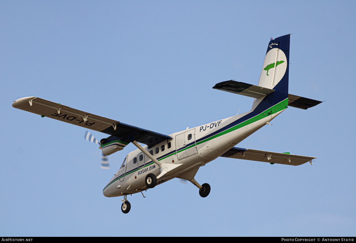 Aircraft Photo of PJ-DVF | De Havilland Canada DHC-6-300 Twin Otter | Divi Divi Air | AirHistory.net #370161