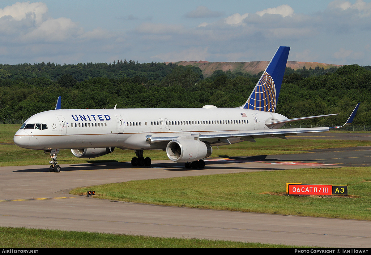 Aircraft Photo of N12116 | Boeing 757-224 | United Airlines | AirHistory.net #370302