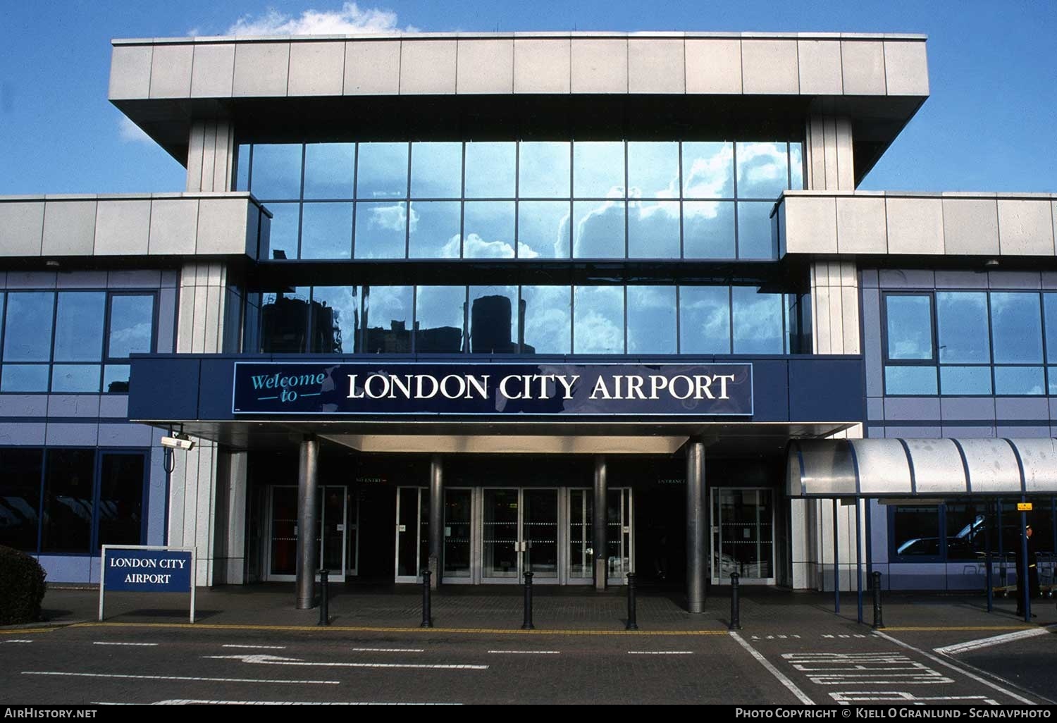 Airport photo of London - City (EGLC / LCY) in England, United Kingdom | AirHistory.net #370337