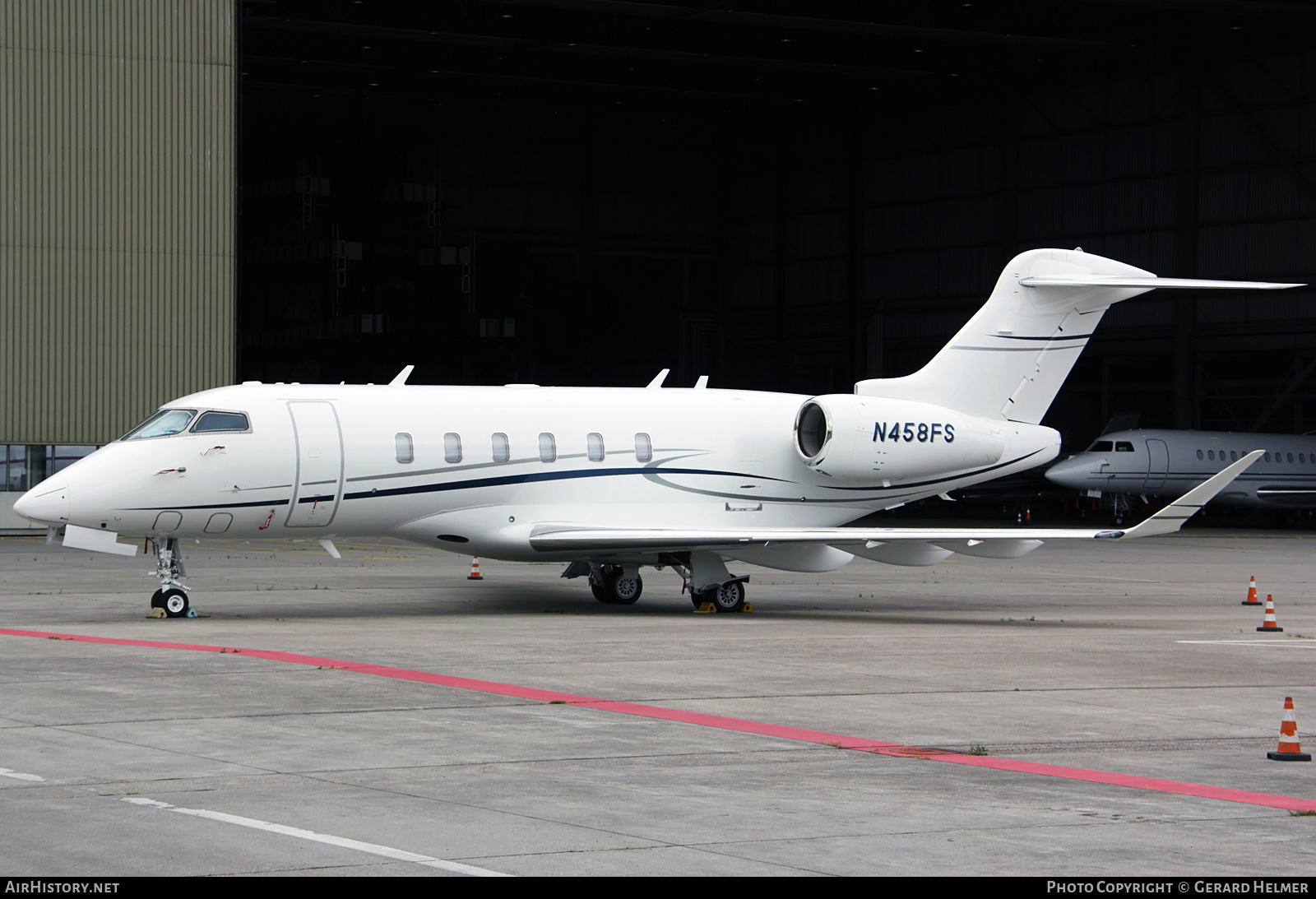 Aircraft Photo of N458FS | Bombardier Challenger 350 (BD-100-1A10) | AirHistory.net #370341
