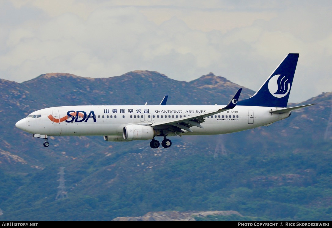 Aircraft Photo of B-5628 | Boeing 737-85N | Shandong Airlines - SDA | AirHistory.net #370379