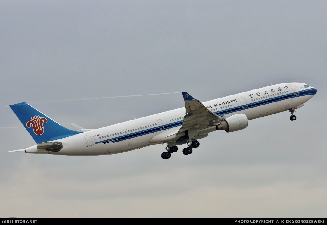 Aircraft Photo of B-8426 | Airbus A330-323 | China Southern Airlines | AirHistory.net #370382