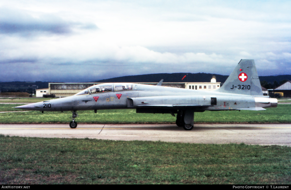 Aircraft Photo of J-3210 | Northrop F-5F Tiger II | Switzerland - Air Force | AirHistory.net #370482