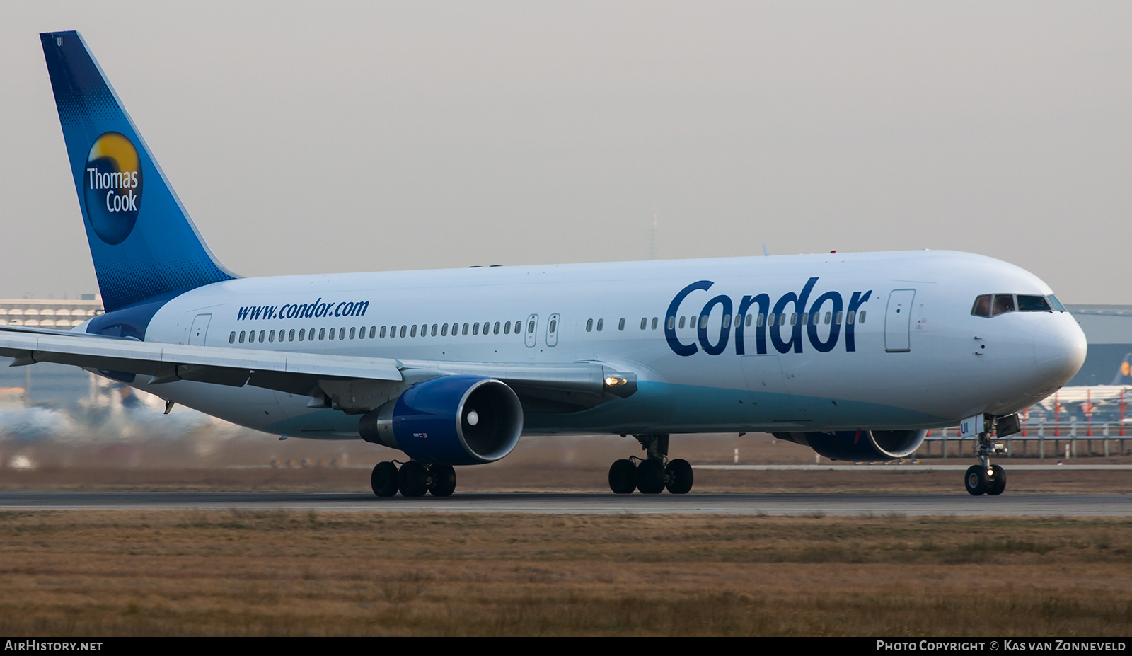 Aircraft Photo of D-ABUI | Boeing 767-330/ER | Condor Flugdienst | AirHistory.net #370522