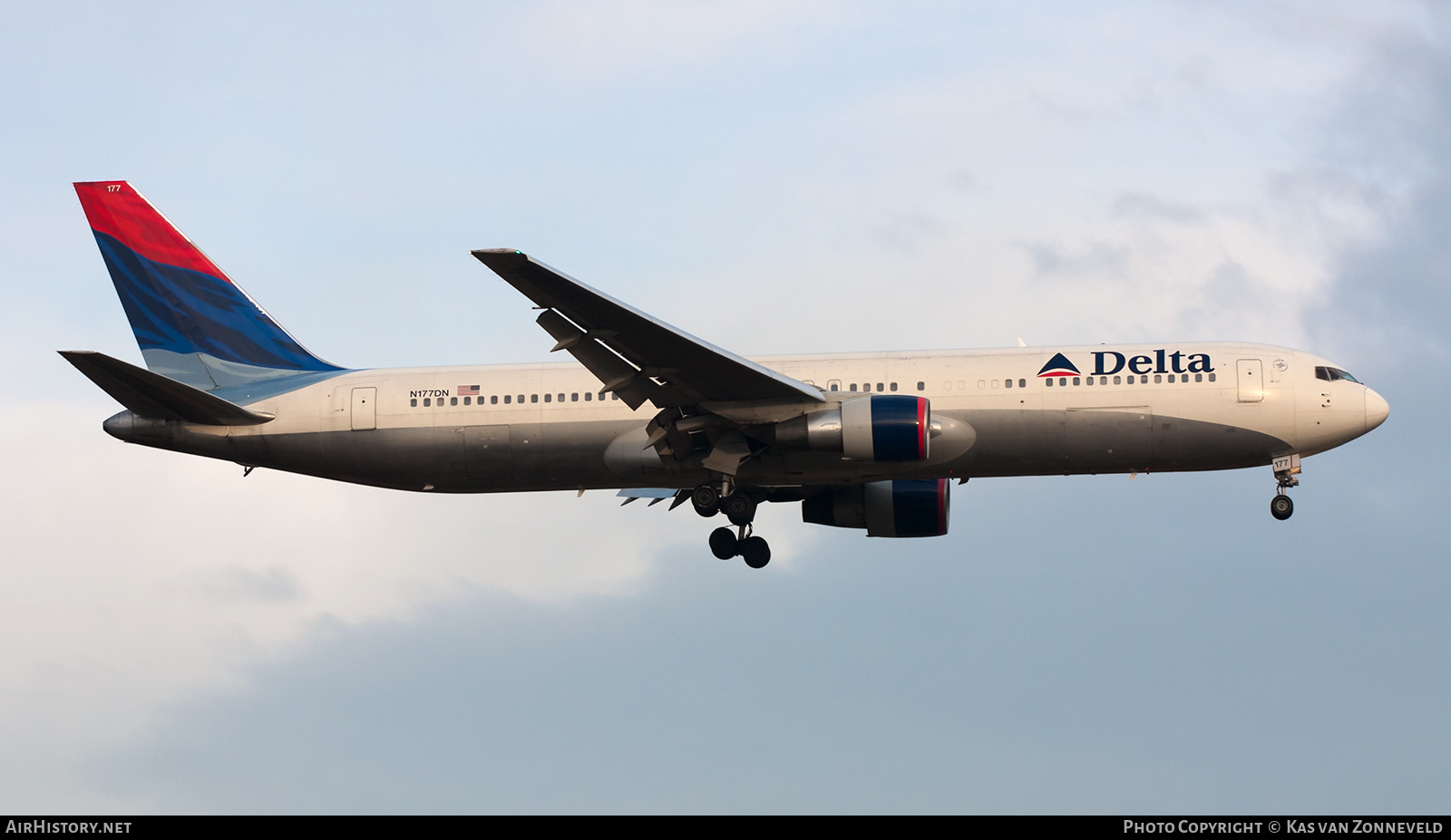 Aircraft Photo of N177DN | Boeing 767-332/ER | Delta Air Lines | AirHistory.net #370550