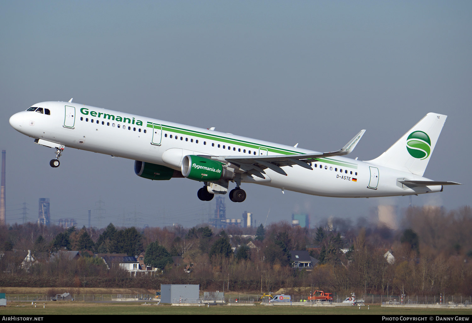 Aircraft Photo of D-ASTE | Airbus A321-211 | Germania | AirHistory.net #370566