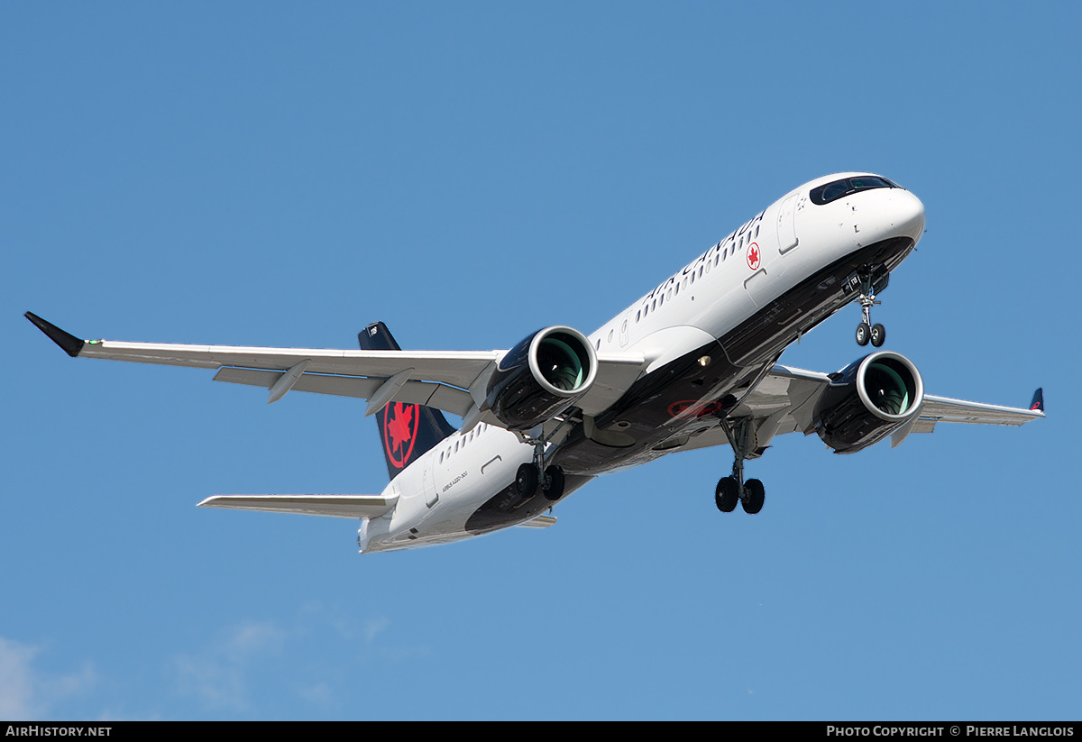 Aircraft Photo of C-GNBE | Airbus A220-371 (BD-500-1A11) | Air Canada | AirHistory.net #370569