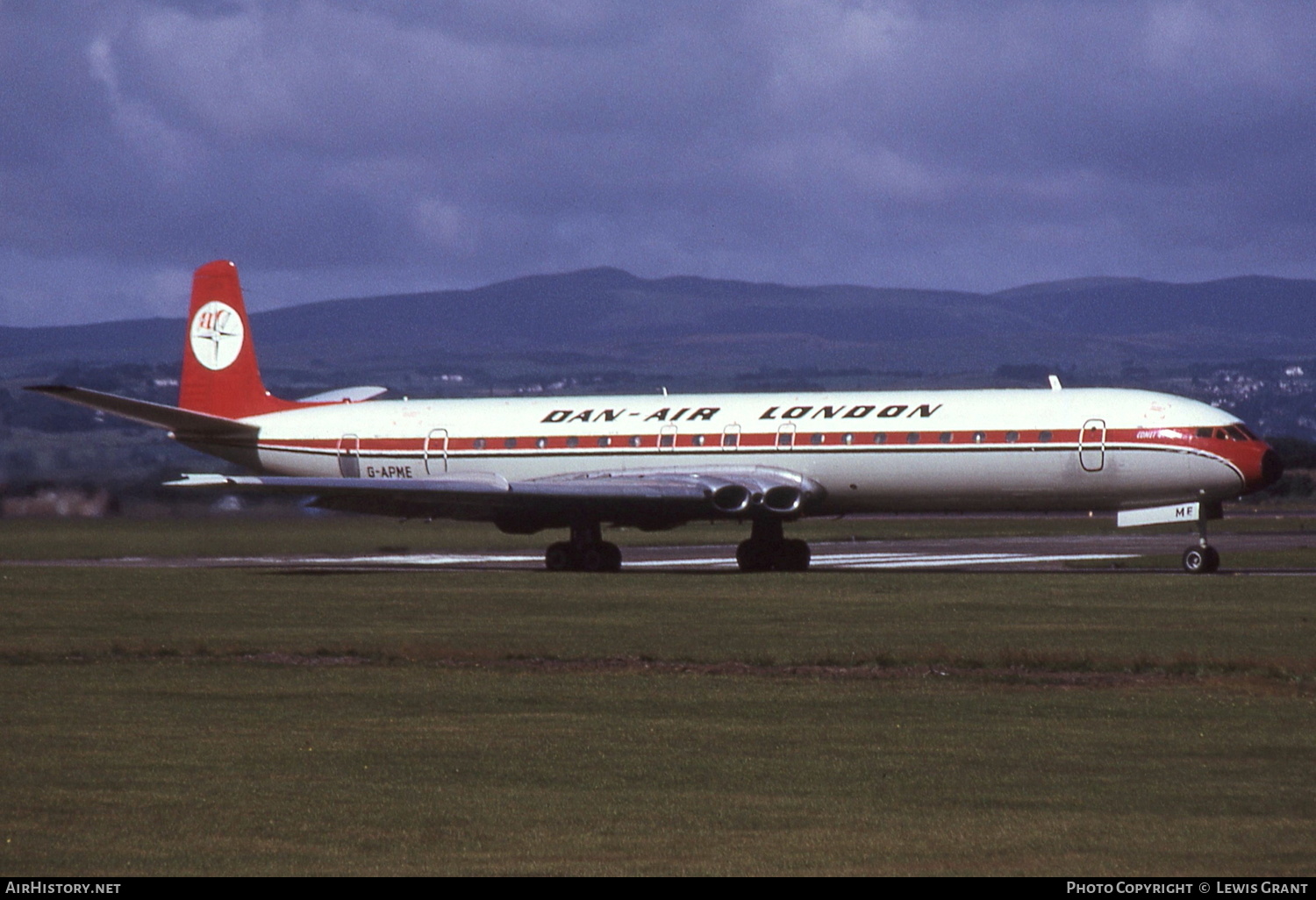 Aircraft Photo of G-APME | De Havilland D.H. 106 Comet 4B | Dan-Air London | AirHistory.net #370799