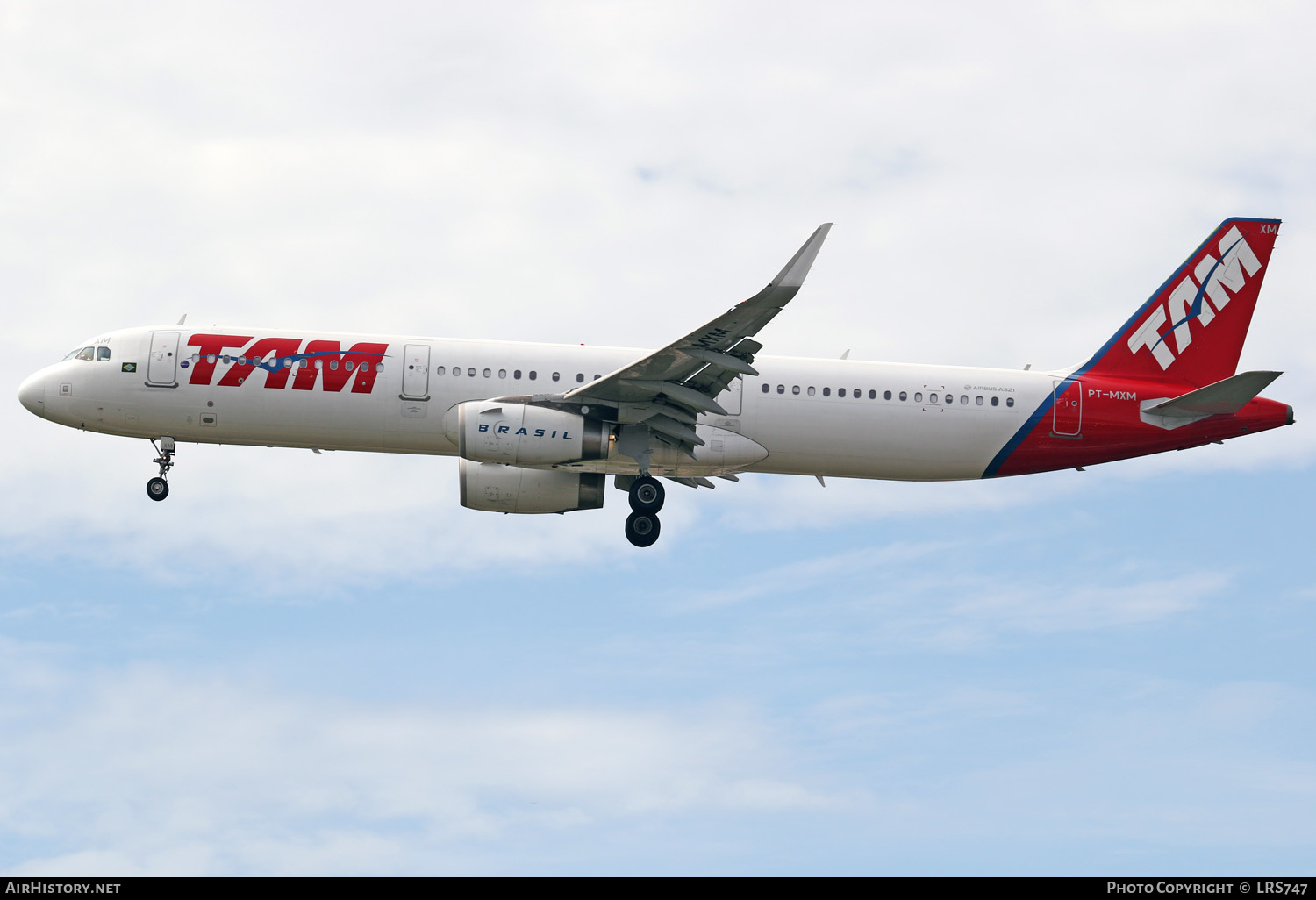 Aircraft Photo of PT-MXM | Airbus A321-231 | TAM Linhas Aéreas | AirHistory.net #370848