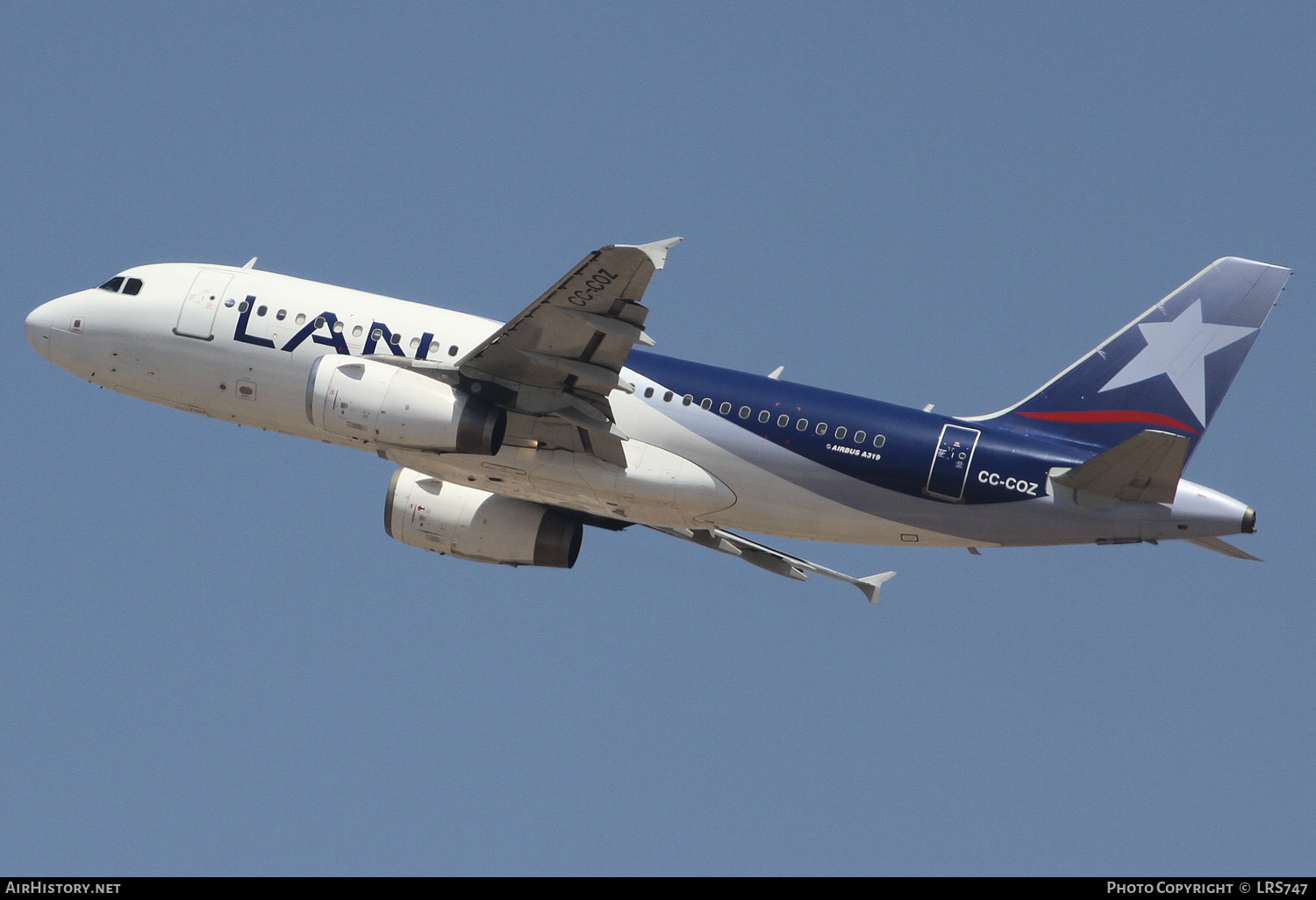 Aircraft Photo of CC-COZ | Airbus A319-132 | LAN Airlines - Línea Aérea Nacional | AirHistory.net #370855