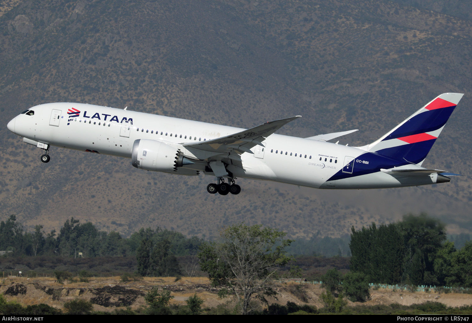 Aircraft Photo of CC-BBI | Boeing 787-8 Dreamliner | LATAM Airlines | AirHistory.net #370889