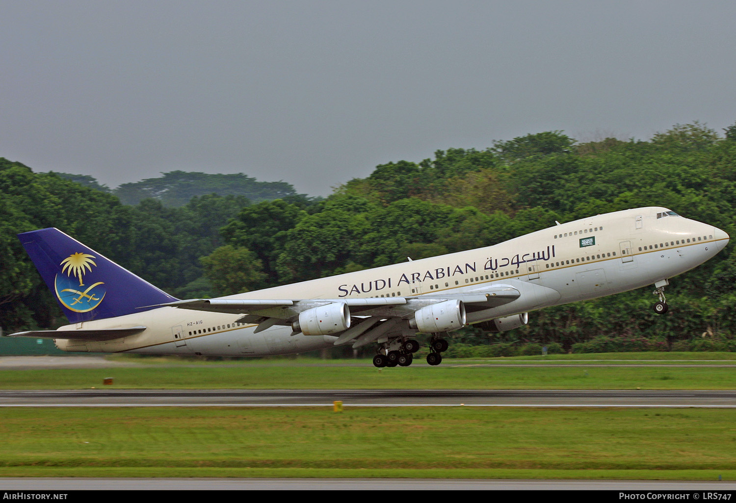 Aircraft Photo of HZ-AIG | Boeing 747-168B | Saudi Arabian Airlines | AirHistory.net #370898