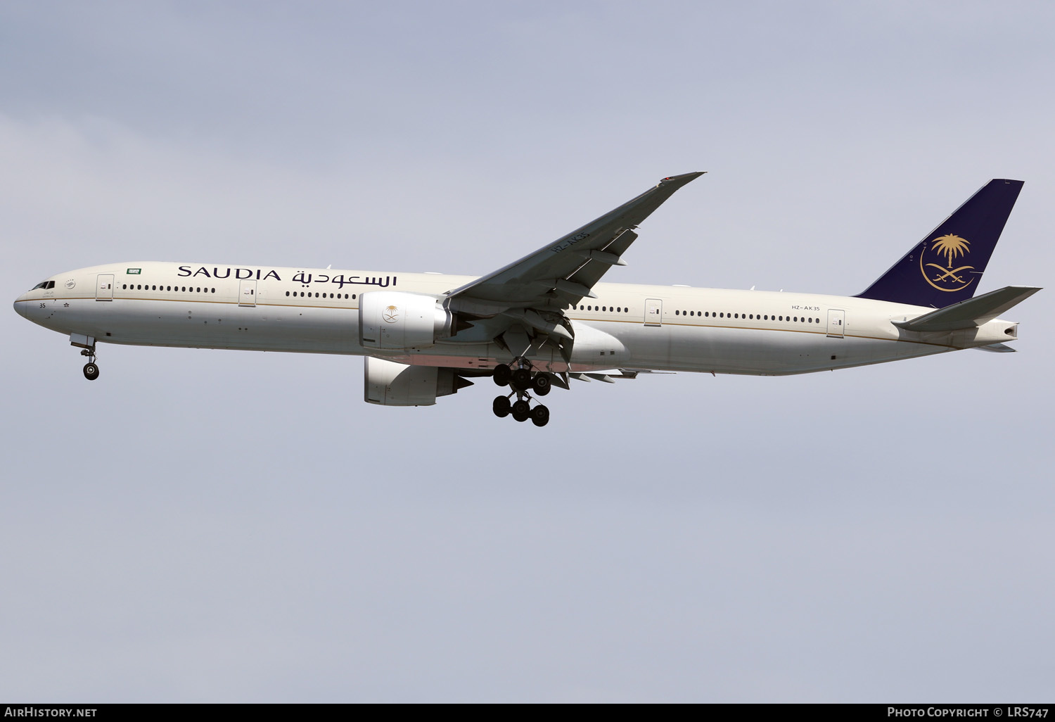 Aircraft Photo of HZ-AK35 | Boeing 777-300/ER | Saudia - Saudi Arabian Airlines | AirHistory.net #370899