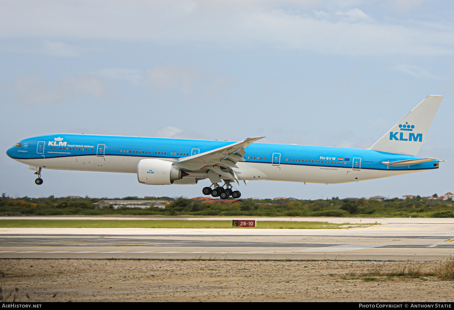 Aircraft Photo of PH-BVW | Boeing 777-300/ER | KLM - Royal Dutch Airlines | AirHistory.net #370937