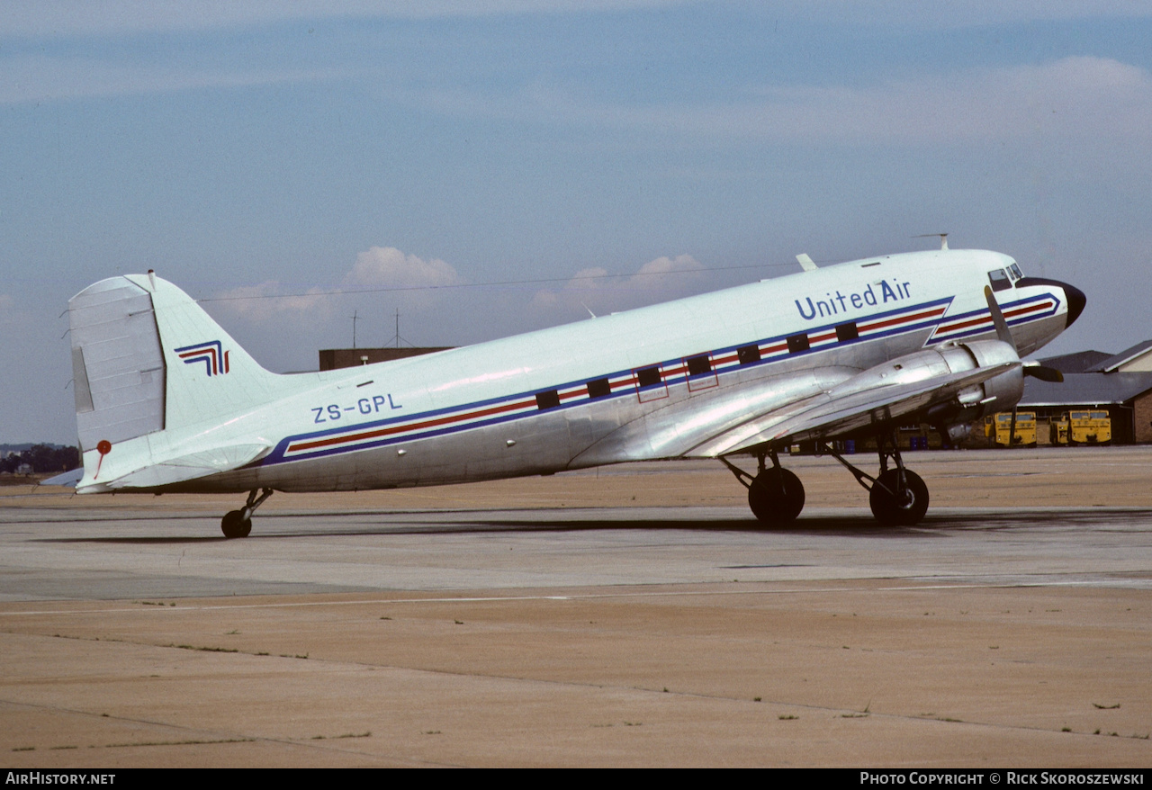 Aircraft Photo of ZS-GPL | Douglas DC-3(C) | United Air Service - UAS | AirHistory.net #370944
