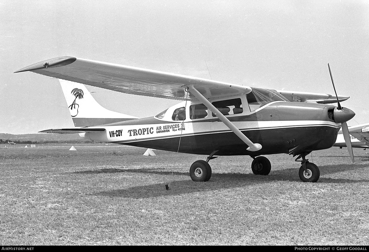 Aircraft Photo of VH-COY | Cessna 210-5A | Tropicair Services | AirHistory.net #370978
