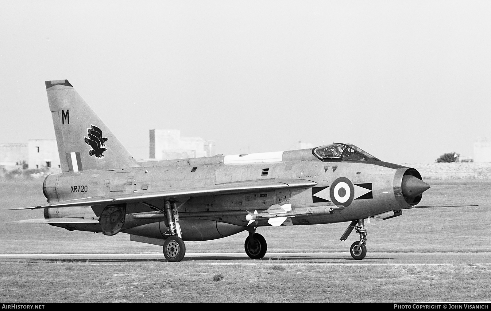 Aircraft Photo of XR720 | English Electric Lightning F3 | UK - Air Force | AirHistory.net #370981