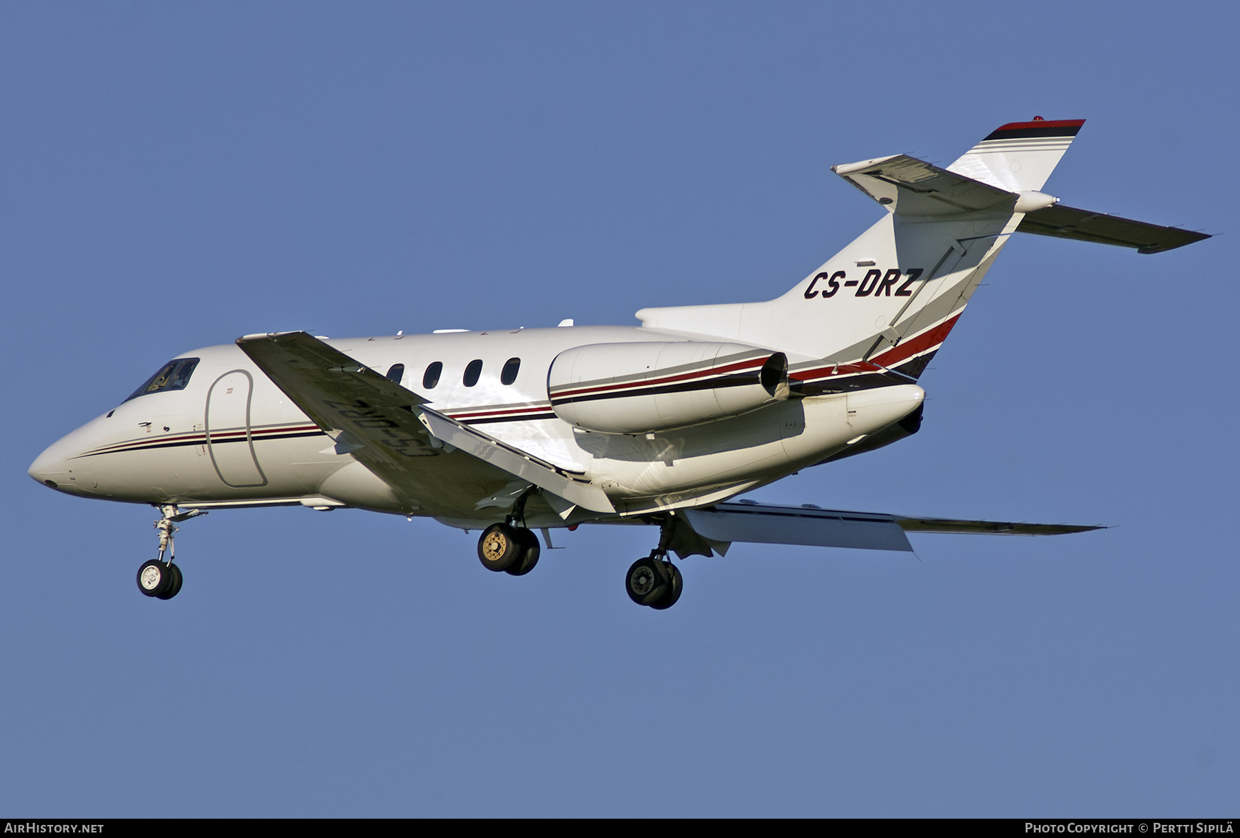 Aircraft Photo of CS-DRZ | Raytheon Hawker 800XPi | AirHistory.net #371046