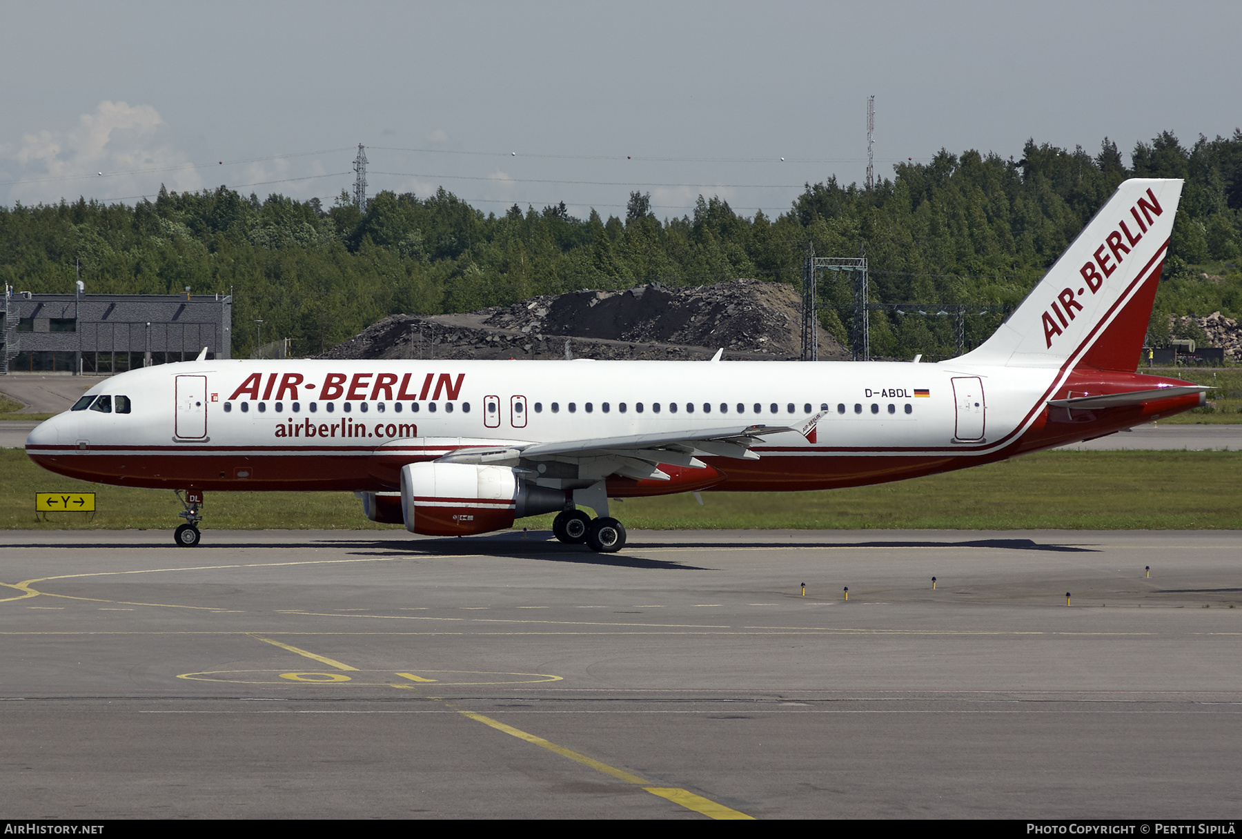 Aircraft Photo of D-ABDL | Airbus A320-214 | Air Berlin | AirHistory.net #371050