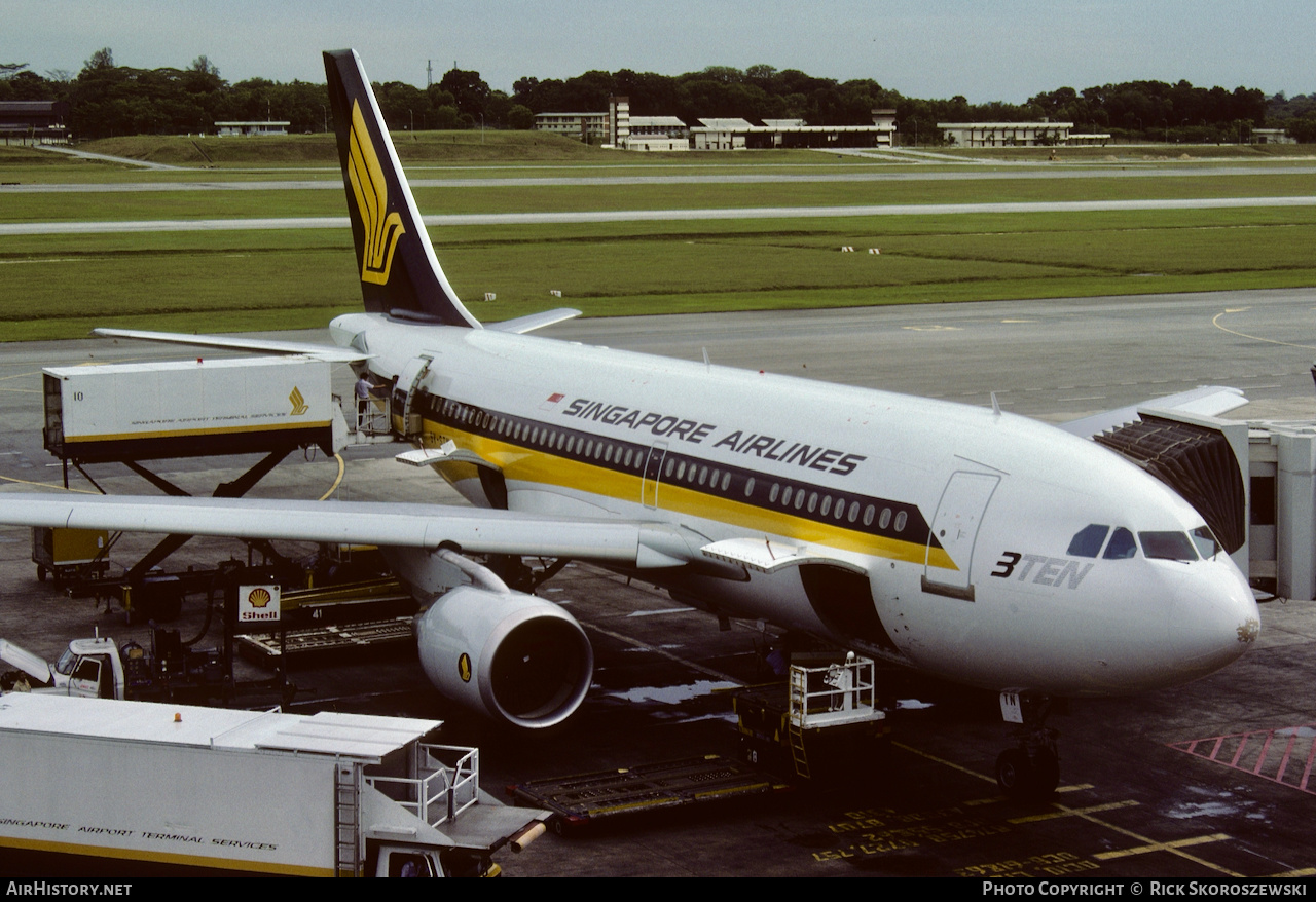 Aircraft Photo of 9V-STN | Airbus A310-222 | Singapore Airlines | AirHistory.net #371064