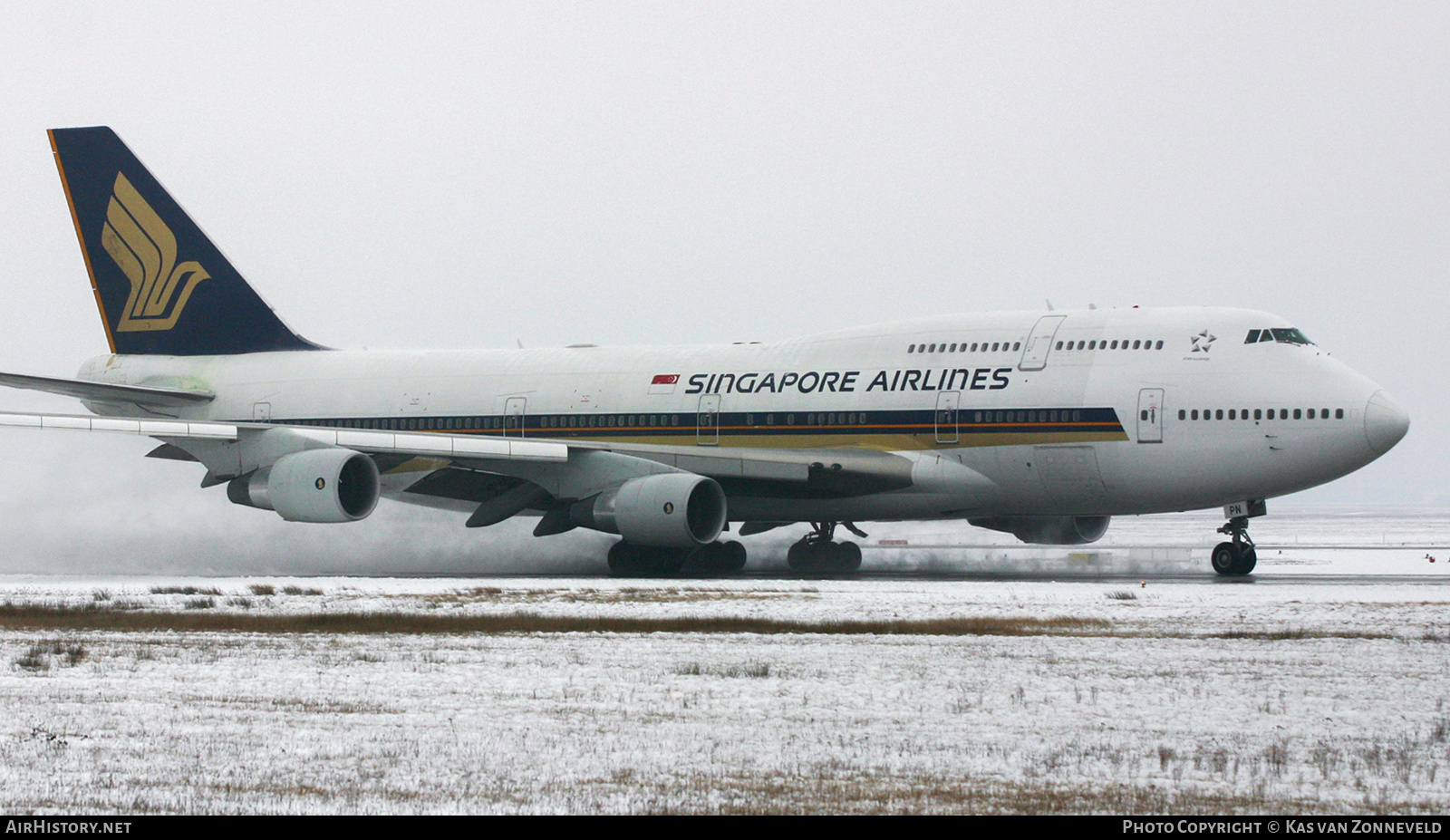 Aircraft Photo of 9V-SPN | Boeing 747-412 | Singapore Airlines | AirHistory.net #371156