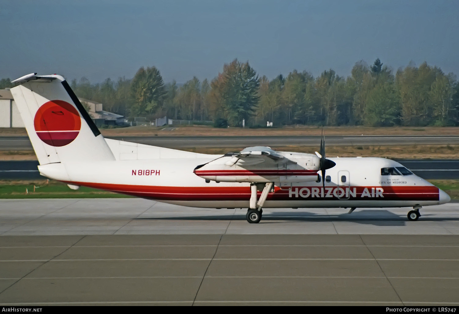 Aircraft Photo of N818PH | De Havilland Canada DHC-8-102 Dash 8 | Horizon Air | AirHistory.net #371277