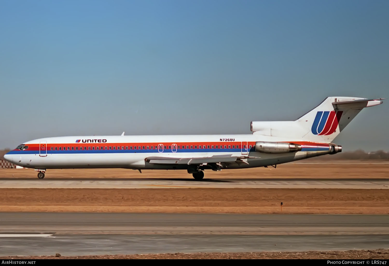 Aircraft Photo of N7268U | Boeing 727-222/Adv | United Airlines | AirHistory.net #371314