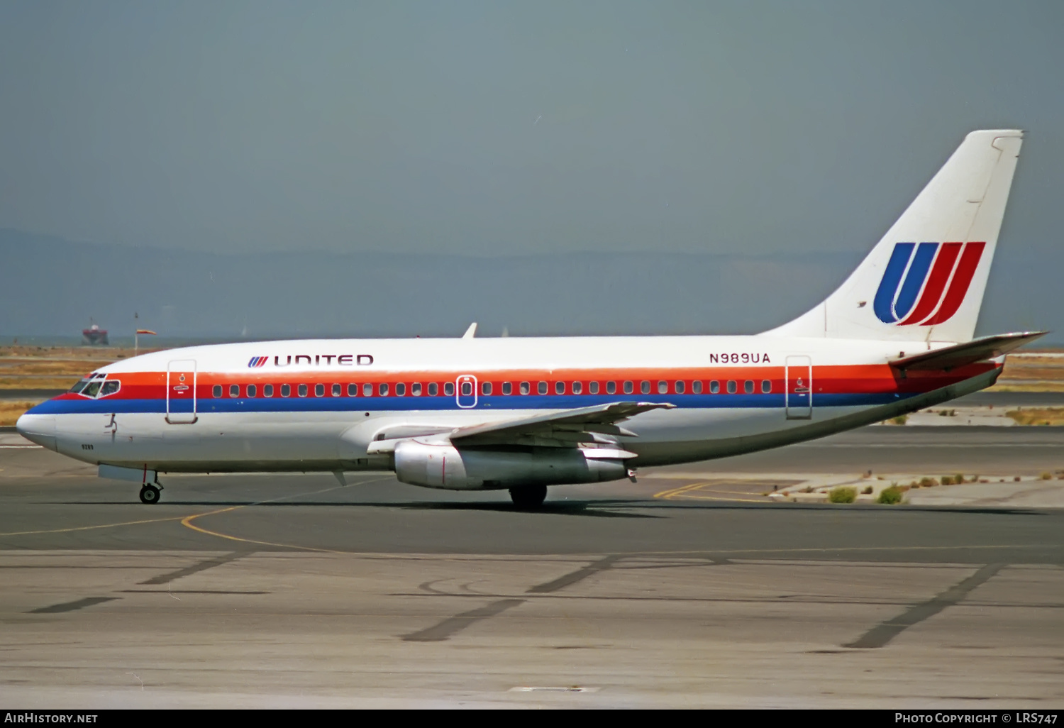 Aircraft Photo of N989UA | Boeing 737-291/Adv | United Airlines | AirHistory.net #371315