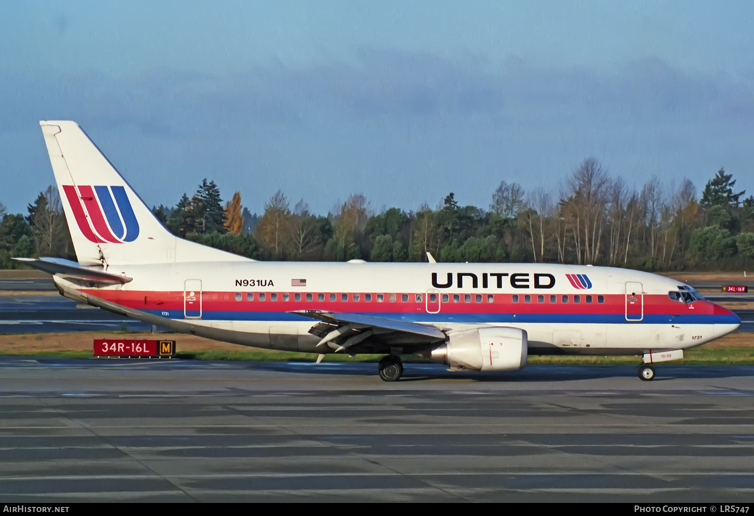 Aircraft Photo of N931UA | Boeing 737-522 | United Airlines | AirHistory.net #371336