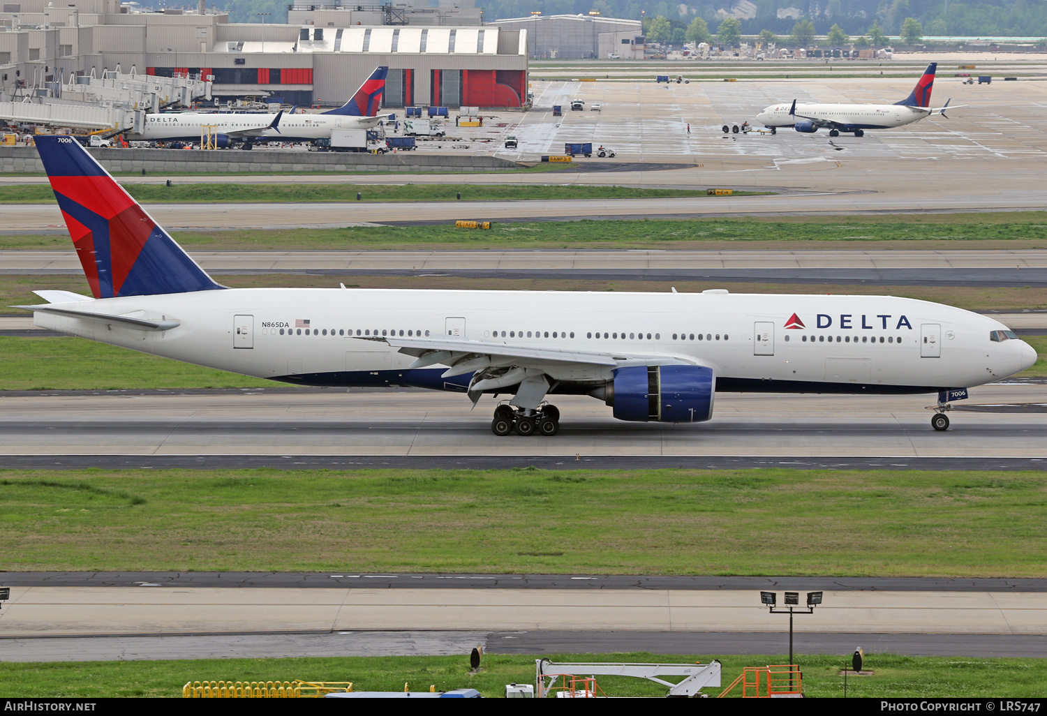 Aircraft Photo of N865DA | Boeing 777-232/ER | Delta Air Lines | AirHistory.net #371447