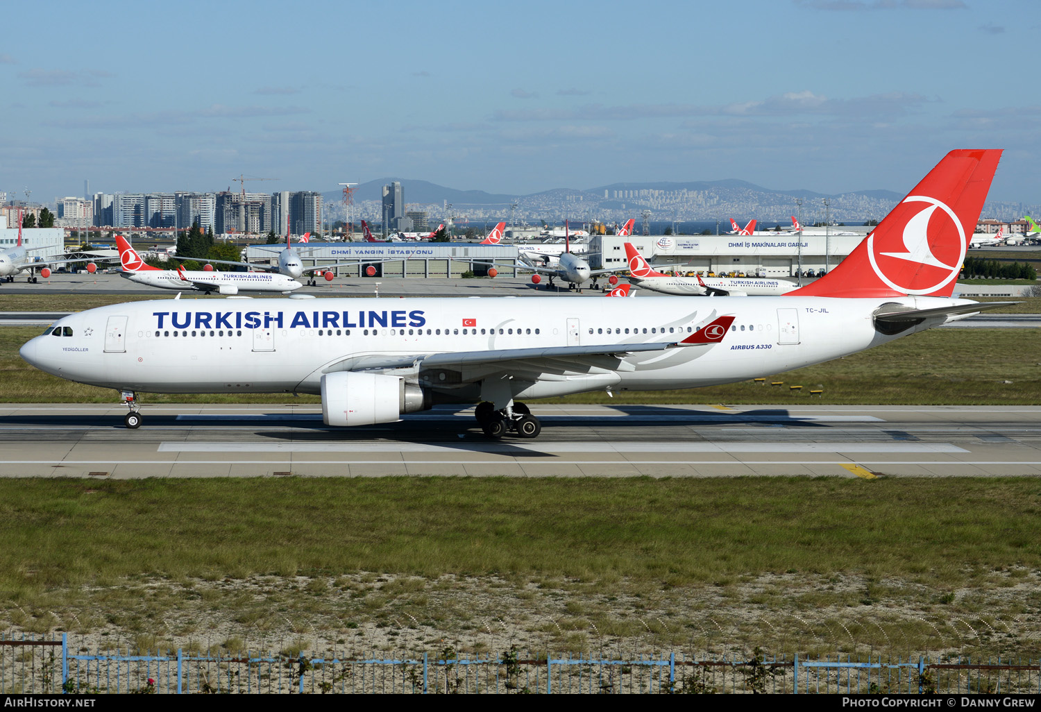 Aircraft Photo of TC-JIL | Airbus A330-202 | Turkish Airlines | AirHistory.net #371459