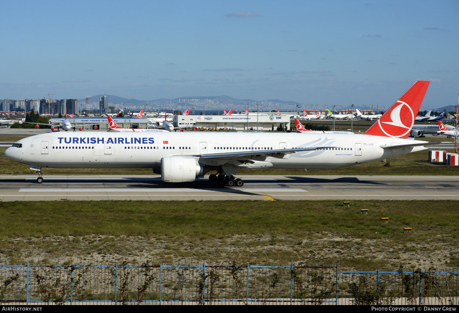 Aircraft Photo of TC-JJG | Boeing 777-3F2/ER | Turkish Airlines | AirHistory.net #371463
