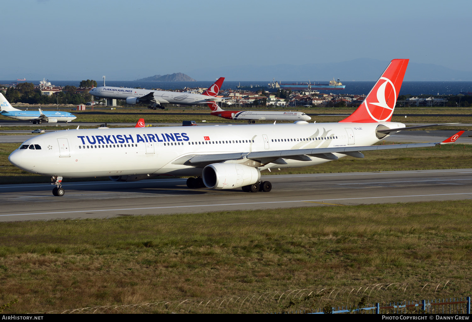 Aircraft Photo of TC-LOC | Airbus A330-343 | Turkish Airlines | AirHistory.net #371478