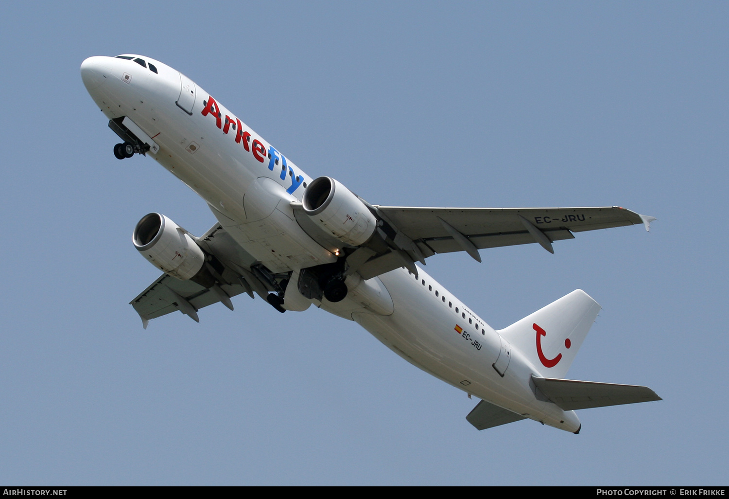 Aircraft Photo of EC-JRU | Airbus A320-214 | ArkeFly | AirHistory.net #371491